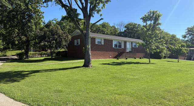 Photo of 305 Hillview Dr, Woodbury, TN 37190