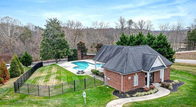 Photo of 10920 Ridgegate Ln, Knoxville, TN 37931