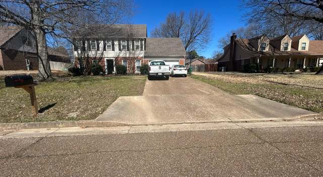 Photo of 7916 Woodleaf Dr, Germantown, TN 38138