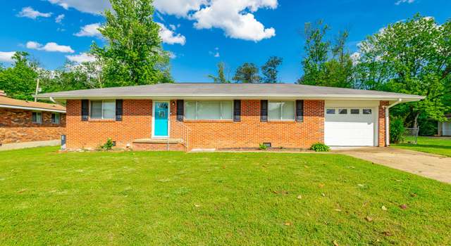 Photo of 1202 Collins Cir, Chattanooga, TN 37411