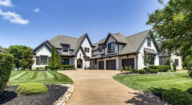 Photo of 180 Edgewater Way, Lenoir City, TN 37772