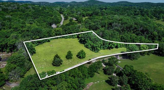 Photo of 110 Hidden Valley Rd, Arrington, TN 37014