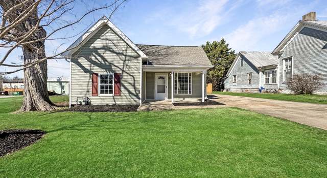 Photo of 205 Cowan St E, Cowan, TN 37318
