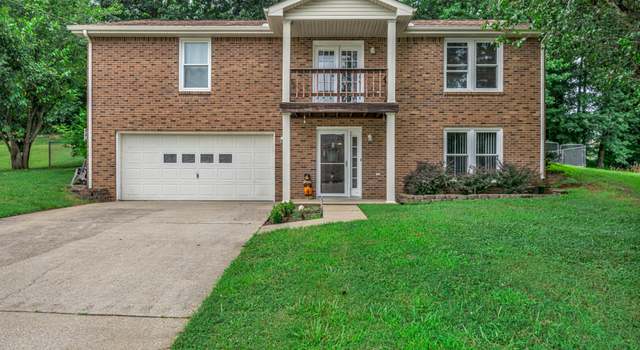Photo of 325 Cottonwood Ct, Clarksville, TN 37040