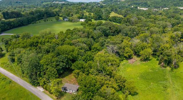 Photo of 3950 Poplar Grove Rd, Cookeville, TN 38506