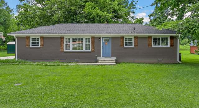 Photo of 216 Sunset Dr, Waverly, TN 37185