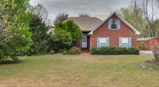 Photo of 1900 Victorian Rd, Columbia, TN 38401