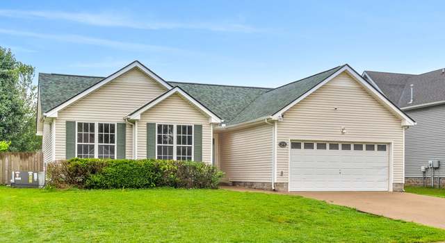 Photo of 3704 Kendra Ct S, Clarksville, TN 37040