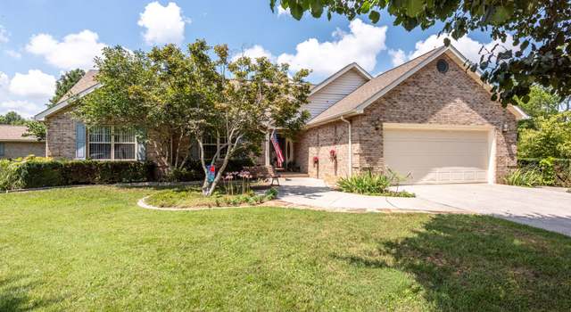 Photo of 135 Windsor Dr, Maryville, TN 37803