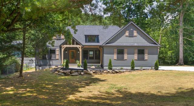 Photo of 414 Ault Rd, Signal Mountain, TN 37377