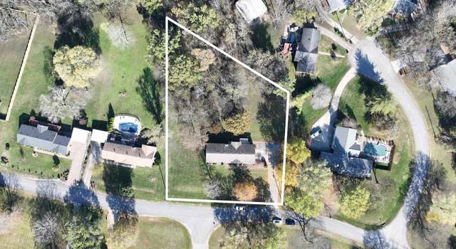 Photo of 2012 Graceland Dr, Goodlettsville, TN 37072