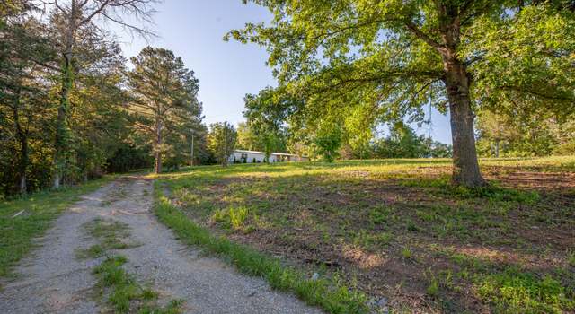 Photo of 304 Fuss Hollow Rd, Petersburg, TN 37144