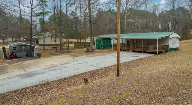 Photo of 365 Parker Cir, Wildersville, TN 38388