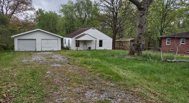 Photo of 421 High Point Rd, Clarksville, TN 37042