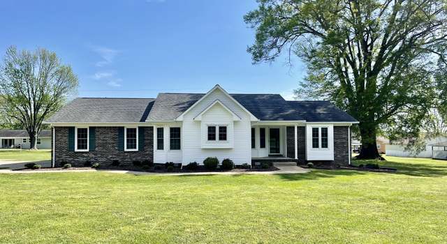 Photo of 409 Douglas Dr, Lawrenceburg, TN 38464