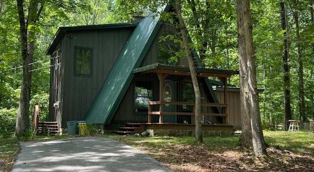 Photo of 170 Miller Cove Cir, Signal Mountain, TN 37377