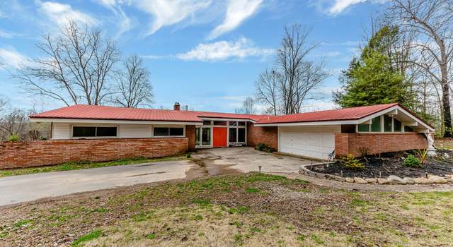 Photo of 106 Mountain View Ln, Oak Ridge, TN 37830