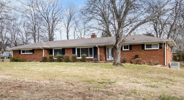 Photo of 19 Sherwood Dr, Clarksville, TN 37043