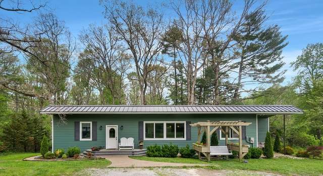 Photo of 653 Georgia Ave, Sewanee, TN 37375