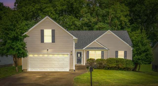 Photo of 3673 Kendra Ct S, Clarksville, TN 37040