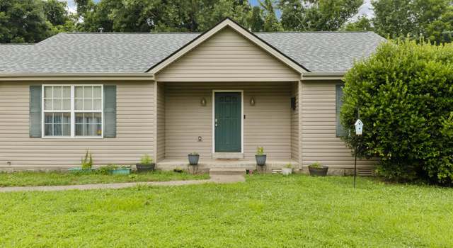 Photo of 404 Kelsey Dr, Clarksville, TN 37042