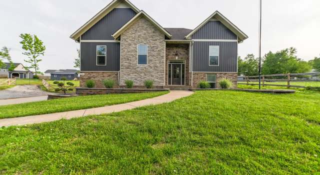 Property at 1134 Garrettsburg Rd, Clarksville, TN 37042, 4 beds, 3 baths