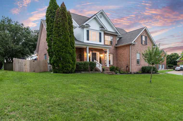 Photo of 116 Fieldcrest Dr Hendersonville, TN 37075