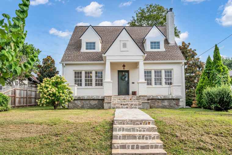 Photo of 1514 Sweetbriar Ave Nashville, TN 37212