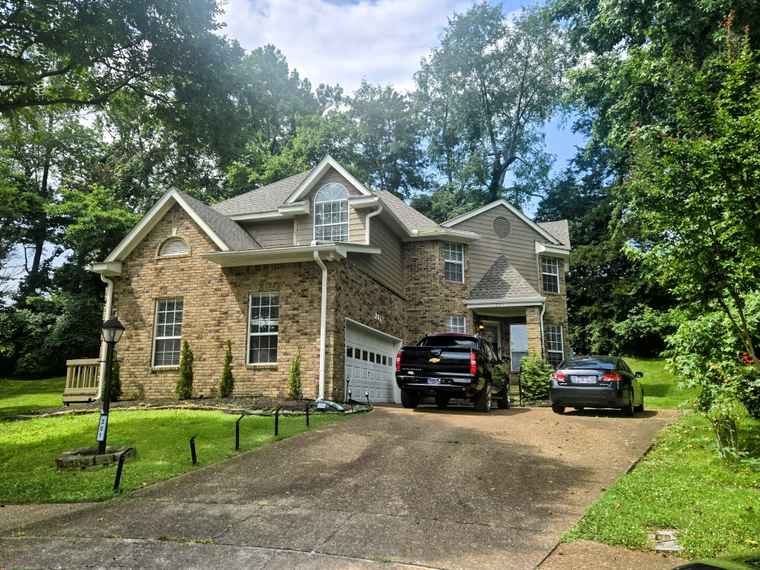 Photo of 201 Woodland Ct Hermitage, TN 37076