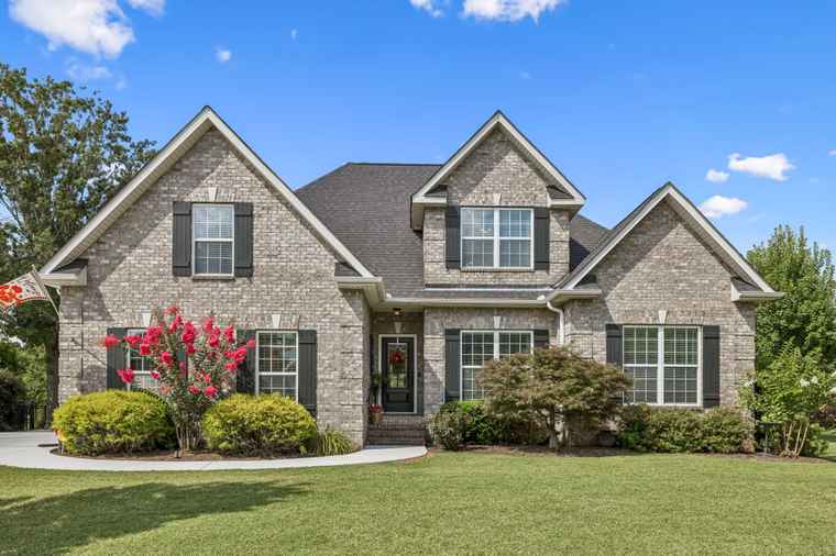 Photo of 5122 Saint Ives Dr Murfreesboro, TN 37128