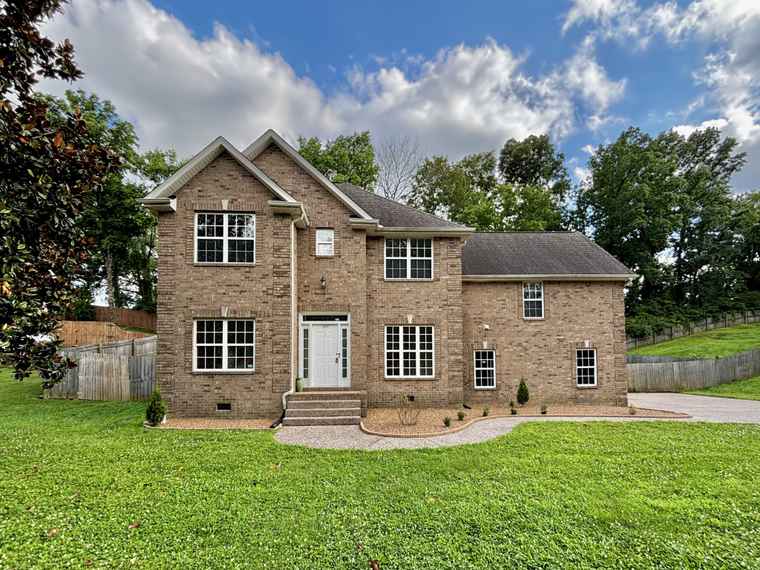 Photo of 271 Page Dr Mount Juliet, TN 37122