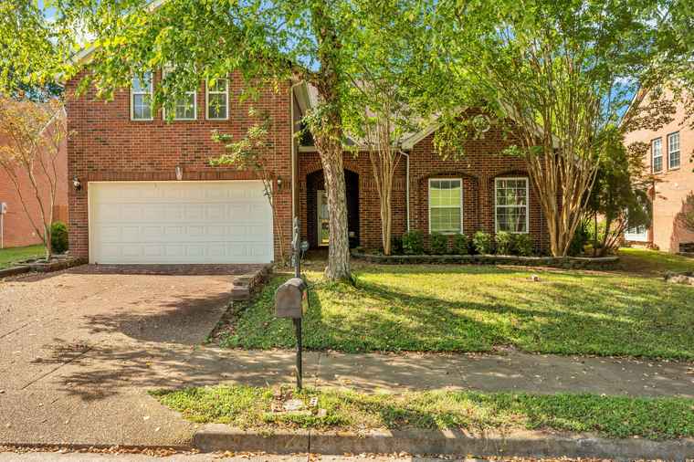 Photo of 6720 Autumn Oaks Dr Brentwood, TN 37027
