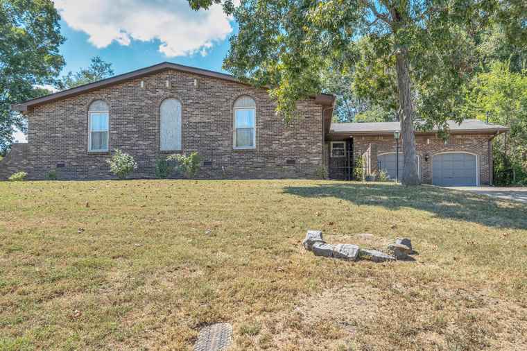 Photo of 3808 Anderson Rd Nashville, TN 37217