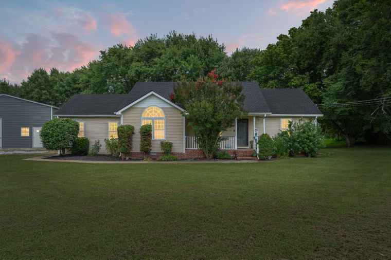Photo of 221 Lehman Trl Murfreesboro, TN 37128