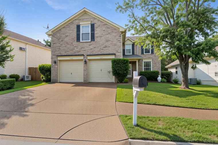 Photo of 2216 Falcon Creek Dr Franklin, TN 37067