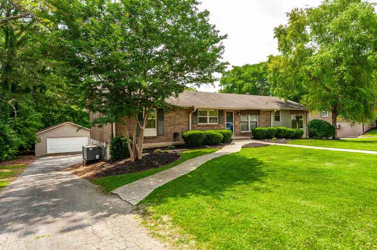 Photo of 148 Chippendale Dr Hendersonville, TN 37075