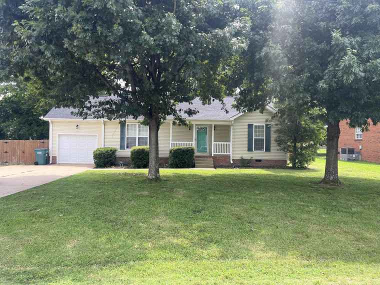 Photo of 218 Stroud Dr Lebanon, TN 37087