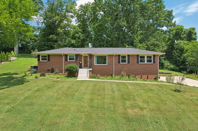 Photo of 2716 Windemere Dr Nashville, TN 37214