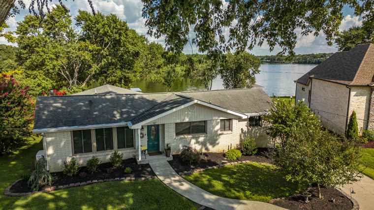 Photo of 220 Sterling Rd Hendersonville, TN 37075