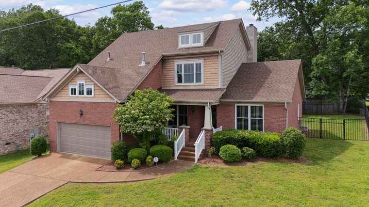Photo of 3045 Cairns Dr W Mount Juliet, TN 37122