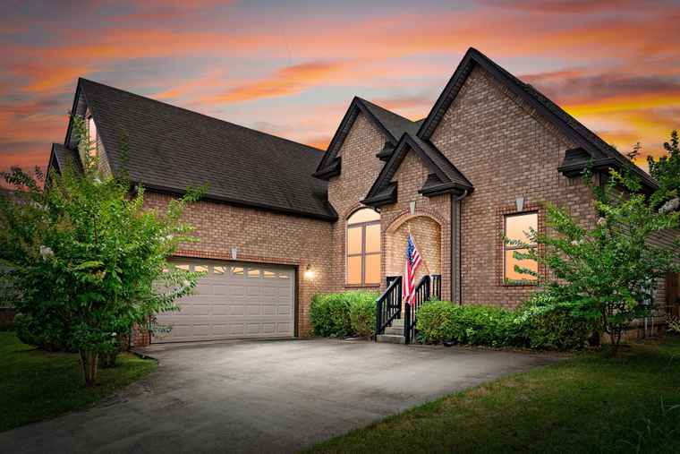 Photo of 1398 Raven Rd Clarksville, TN 37042