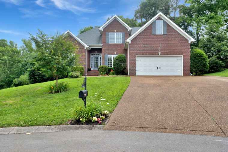 Photo of 2785 Rutland Ct Thompsons Station, TN 37179