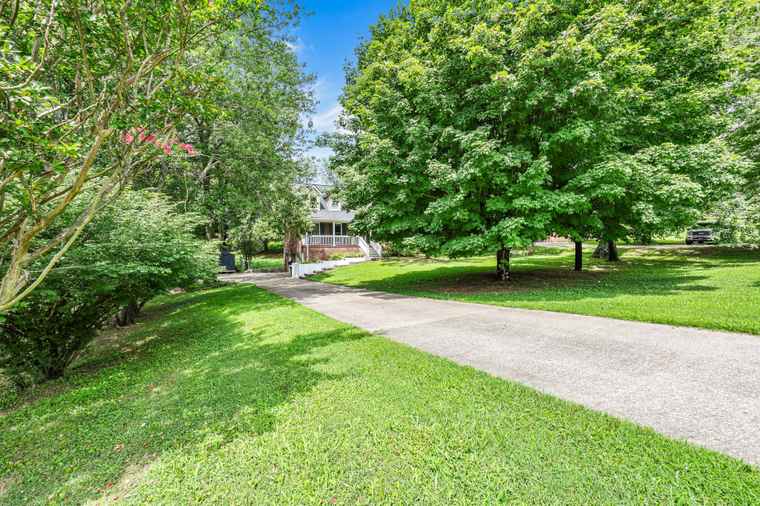 Photo of 2170 New England Pl Clarksville, TN 37043