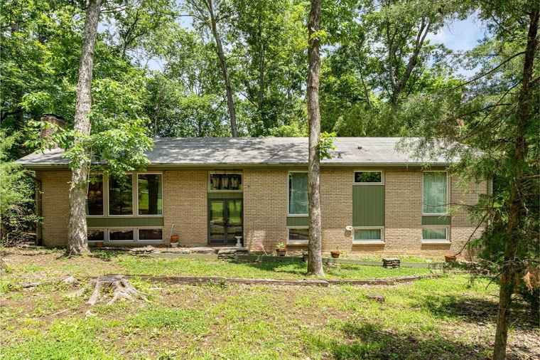 Photo of 123 Trail East Dr Hendersonville, TN 37075