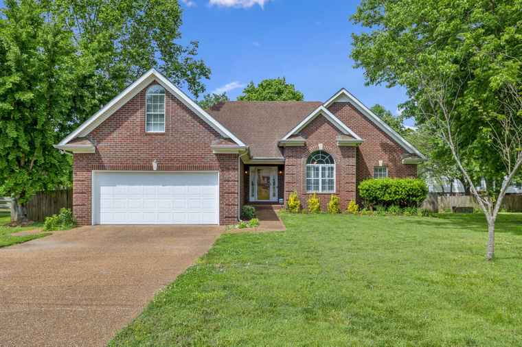 Photo of 2591 Milton Ln Thompsons Station, TN 37179