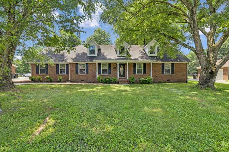 Photo of 623 Haynes Dr Murfreesboro, TN 37129