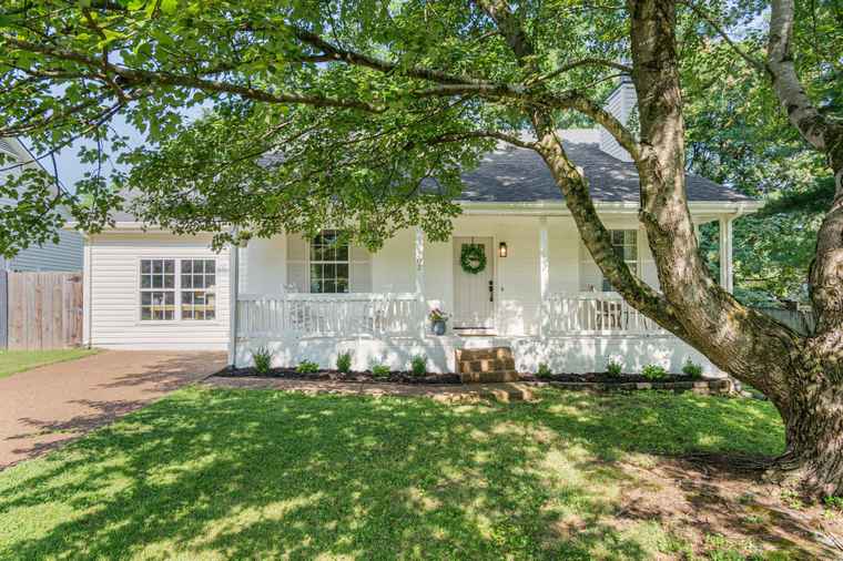 Photo of 1302 Mallard Dr Franklin, TN 37064