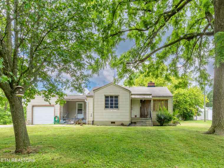 Photo of 1218 Adair Dr Knoxville, TN 37918