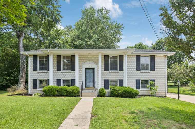 Photo of 107 Jackson Ct Smyrna, TN 37167
