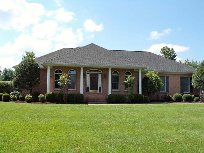 101 Stanley Davis Cir Shelbyville Tn 37160 4 Beds 2 5 Baths